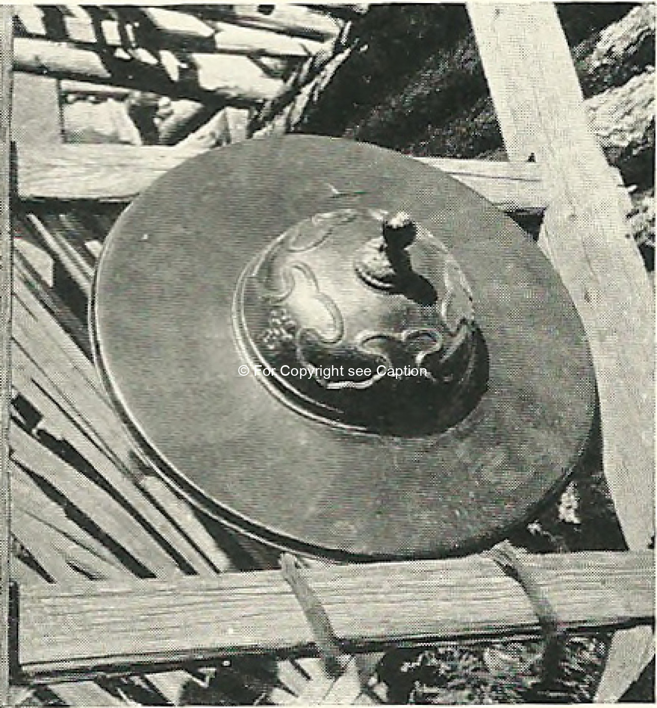 Momboin (Mambiin?) lamiin golden wooden hat. Binsteed, G. C., 